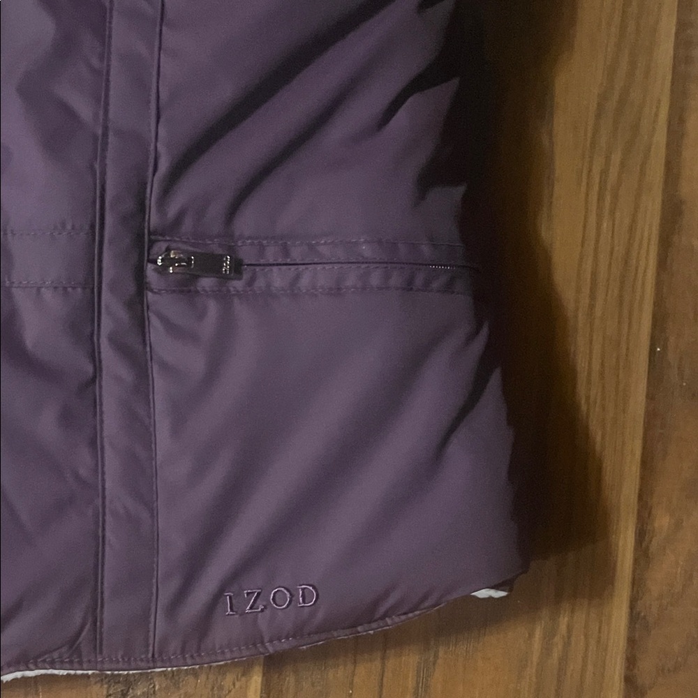 NWOT IZOD Women's Purple and White Puffer Reversible Vest - Picture 5 of 16